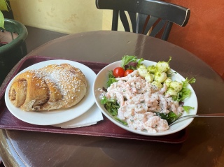 �T���_�ƃV�i�������[��